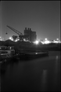 883874 Gezicht op de Betonmortel Fabriek Utrecht (Befu, Verlengde Hoogravenseweg 63) aan het Merwedekanaal tussen ...